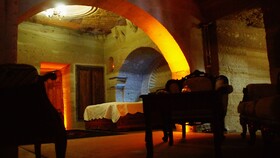 Family Cave Suite Hotel