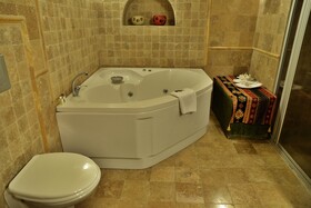 Grand Cave Suites