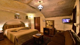Harman Cave Hotel