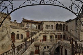 Harman Cave Hotel