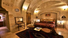 Harman Cave Hotel