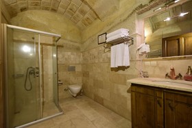 Harman Cave Hotel