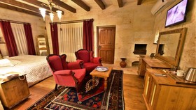 Harman Cave Hotel