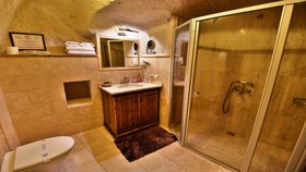 Harman Cave Hotel