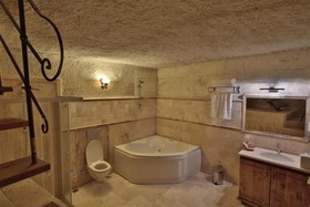 Harman Cave Hotel