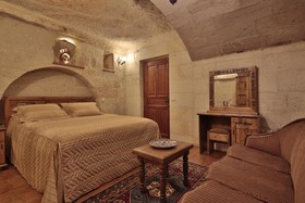 Harman Cave Hotel