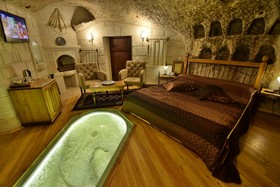 Harman Cave Hotel