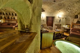 Harman Cave Hotel