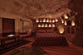 Harman Cave Hotel