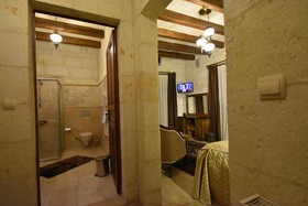 Harman Cave Hotel