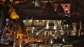 Harman Cave Hotel