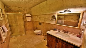 Harman Cave Hotel