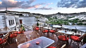 Harman Cave Hotel