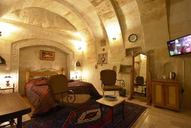Harman Cave Hotel