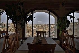 Harman Cave Hotel