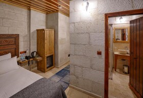 Henna Hotel