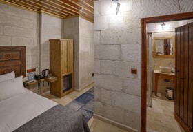 Henna Hotel