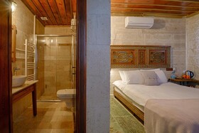 Henna Hotel