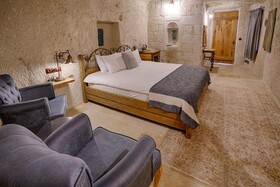 Henna Hotel