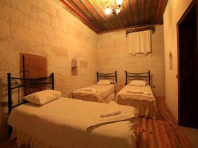 Henna Hotel