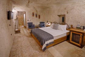 Henna Hotel