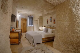 Henna Hotel
