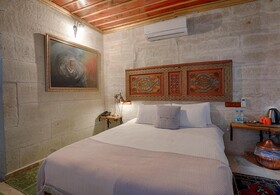 Henna Hotel
