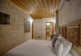 Henna Hotel