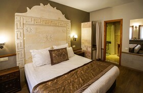 Heybe Hotel