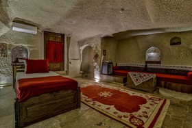 Hidden Cave Hotel