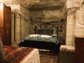Hills Cave
