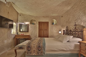 Imperial Cave Suites & Spa