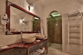Imperial Cave Suites & Spa