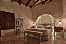 Imperial Cave Suites & Spa
