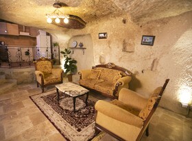 Kamelya Cave Hostel