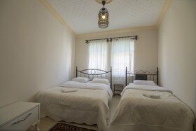 Kamelya Cave Hostel