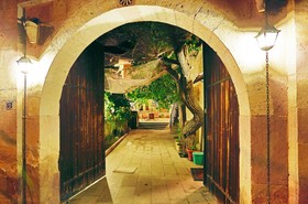 Karadut Cave Hotel