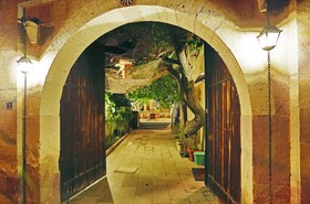Karadut Cave Hotel