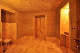 Kayatas Cave Suites Hotel