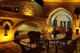Kayatas Cave Suites Hotel