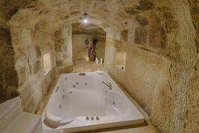 Luvi Cave Hotel