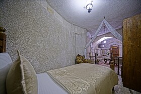 Maccan Cave Hotel