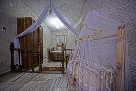 Maccan Cave Hotel