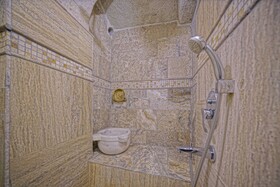 Maccan Cave Hotel