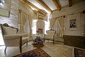Maccan Cave Hotel