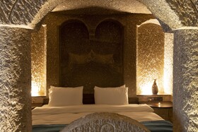 Medusa Cave Hotel