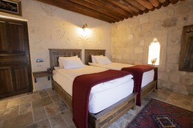 Medusa Cave Hotel