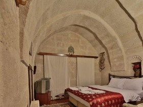 Melek Cave