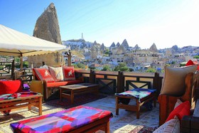 Oriental Cave Suites