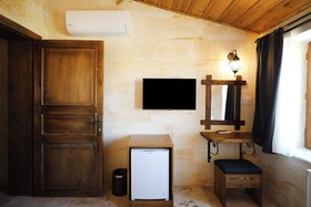 Rocca Stone House